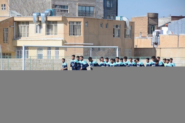 تیم فوتبال 90 ارومیه برای بقا در جام آزادگان تلاش می کند