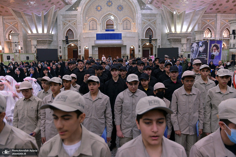 مراسم جشن فرزندان به تکلیف رسیده کارکنان سپاه در حرم مطهر امام خمینی (س)