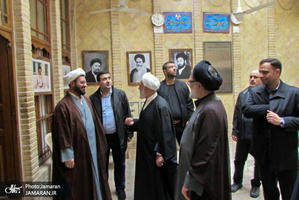 بازدید حجت الاسلام والمسلمین ناطق نوری از بیت امام خمینی(س) در نجف اشرف