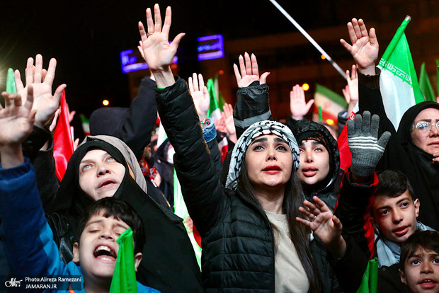 شعر عربی که صدای دوستی با ایران شد؛ «خذونی أُنشد فی شوارع طهران» (مرا ببرید تا در خیابان‌های تهران بخوانم)