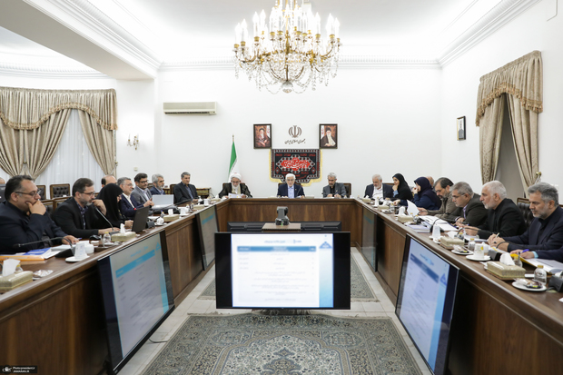 چهل و هشتمین جلسه هیئت عالی مولدسازی دارایی‌های دولت/ بررسی و تصمیم‌گیری درخصوص قیمت پایه و روش مولدسازی و همچنین مازاد بودن ۱۰۶ فقره ملک متعلق به دستگاه‌های دولتی و قضایی/ عارف: باید در آمادگی کامل باشیم/ دشمنان مجبور شدند توقف آتش را مطرح کنند