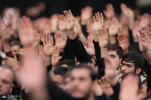 اولین شب مراسم عزاداری ایام شهادت حضرت زهرا (س) در حسینیه امام خمینی(ره)