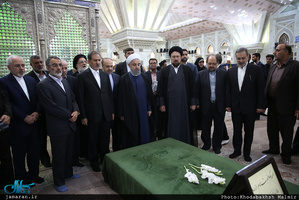تجدید میثاق رئیس جمهور و هیات دولت با آرمان حضرت امام(س) 
