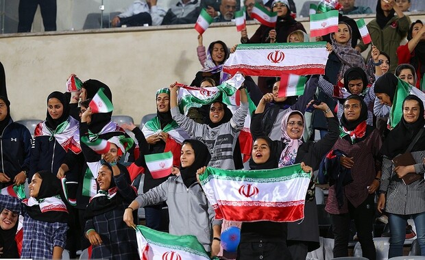 نماینده تهران: ورود زنان به ورزشگاه‌ها ادامه خواهد داشت