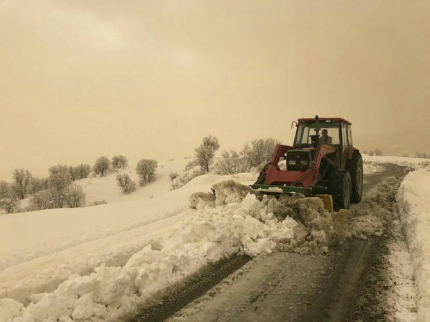 راه ارتباطی 60 روستای محصور در برف کردستان بازگشایی شد