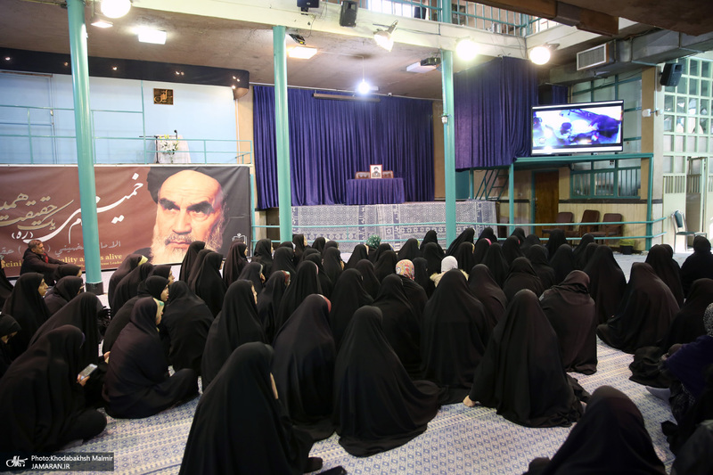 بازدید جمعی از دانش آموزان از بیت امام خمینی (س) در جماران 1