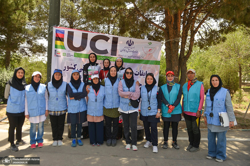 مسابقات  دوچرخه سواری قهرمانی کشور جاده بانوان در حرم مطهر امام خمینی(س)