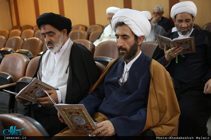 حضور سید حسن خمینی در مراسم ختم والده حجت الاسلام والمسلمین آشتیانی 