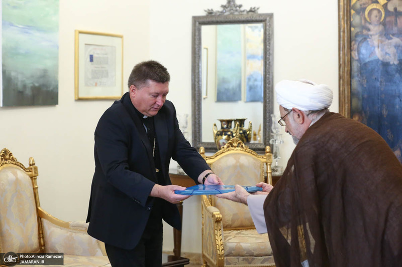 دیدار حجت الاسلام و المسلمین دکتر محمد مقدم با سفیر واتیکان