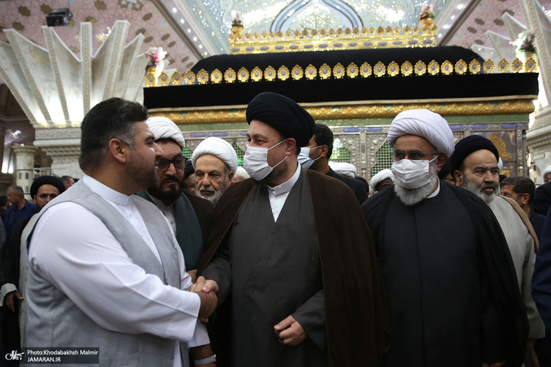 ادای احترام شرکت کنندگان در هفتمین اجلاس بین المللی مجمع جهانی اهل بیت(ع) به مقام شامخ امام راحل