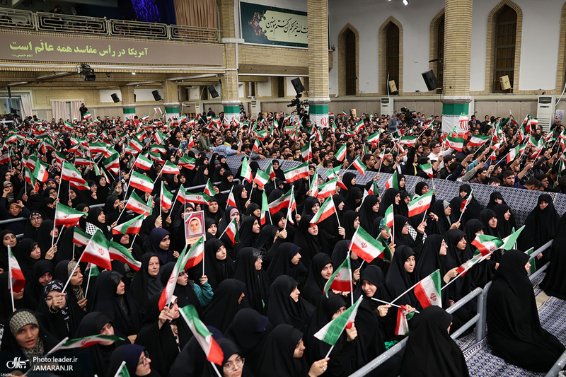 دیدار دانش‌آموزان و دانشجویان با رهبر معظم انقلاب