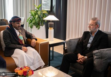 دیدار لاریجانی با سخنگوی انصارالله یمن در عمان + عکس ها