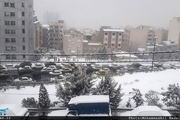 در تهران برف می بارد + عکس