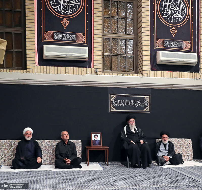 اولین شب مراسم عزاداری حضرت اباعبدالله الحسین (ع) در حسینیه امام خمینی