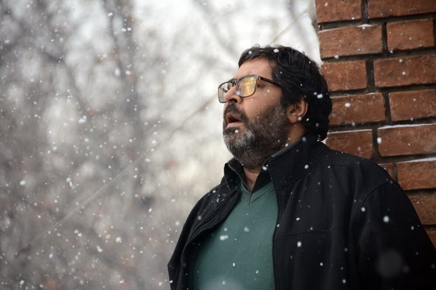 فرهاد اصلانی: در سنی نیستم که تحت تاثیر جایزه قرار بگیرم