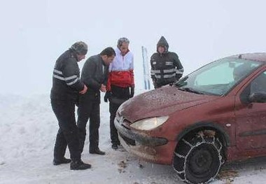 بستن زنجیر چرخ در مسیرهای کوهستانی خراسان شمالی الزامی است