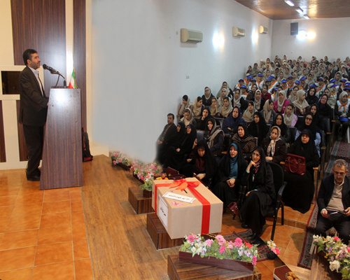 دانش‌آموزان گیلانی جوانه لبخند را بر لبان همنوعان خود نشاندند  برگزاری جشن نیکوکاری در پنج هزار مدرسه