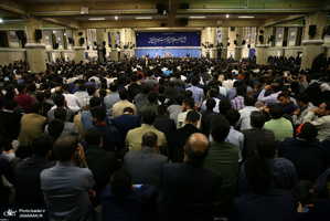 دیدار هزاران نفر از دانشجویان و دانش‌آموزان با رهبر معظم انقلاب