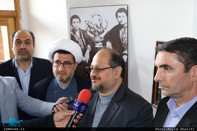 بازدید وزیر صنعت، معدن‎ و تجارت از بیت تاریخی امام در خمین