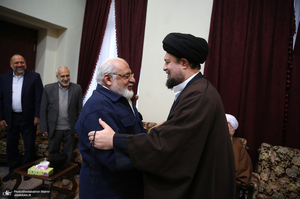 دیدار رئیس، مدیران و جمعی از کارکنان کمیته امداد امام خمینی (ره) با سید حسن خمینی
