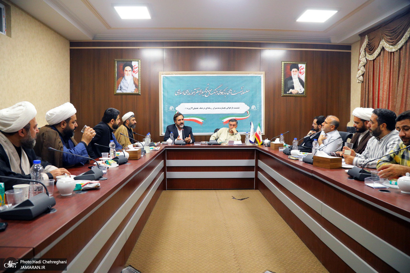 نشست بازخوانی تجارب مدیران رسانه ای در جنگ تحمیلی 12 روزه