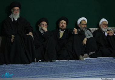 عزاداری شام غریبان حسینی در حسینیه امام خمینی