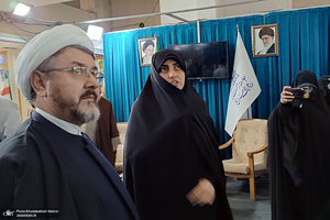 بازدید رئیس موسسه تنظیم و نشر آثار امام خمینی (س) از نمایشگاه بین المللی قرآن کریم