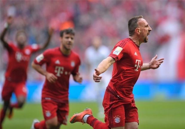 پیروزی بایرن مونیخ مقابل اینتراخت فرانکفورت با گل زیبای ریبری