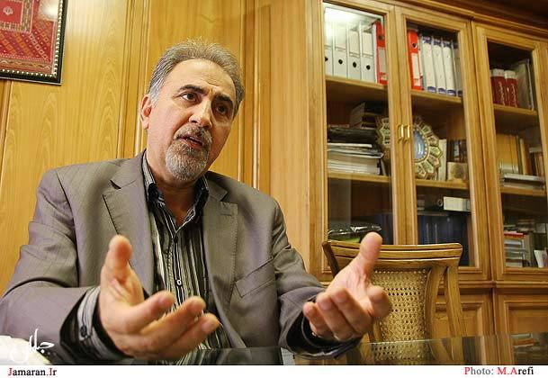 محمد علی نجفی: روحانی واقعا تلاش می کند که مساله حصر حل شود