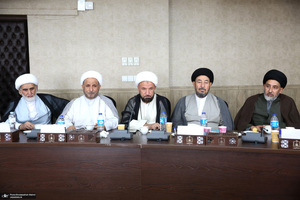 دیدار جمعی از علمای کشور عراق با رئیس موسسه تنظیم ونشر آثار امام خمینی