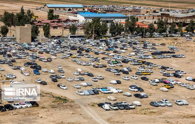 خودروهای زائران به پارکینگ اربعین مهران منتقل شدند