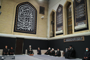 آخرین شب مراسم عزاداری حضرت اباعبدالله الحسین (ع) در حسینیه امام خمینی