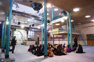 بازدید اقشار مختلف مردم از بیت امام خمینی (س) در جماران-2