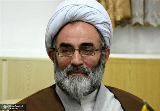 بیانیه‌ی امام جمعه‌ی رشت در پاسخ به انتقادات: یک سری تهی‌مغز انتقاد کردند/ منظور من زنان بی‌حجاب بود نه شل‌حجاب