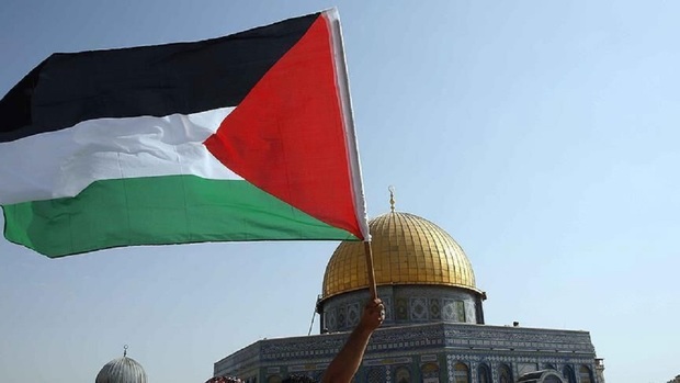 صهیونیست‌ها دستور پایین کشیدن پرچم فلسطین از همه اماکن عمومی را صادر کردند