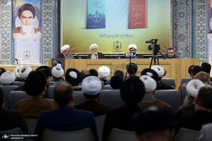 نشست نقد و بررسی کتاب نسی و کبیسه به همراه رونمایی از کتاب فقه و نجوم