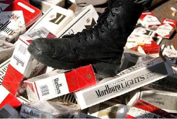 ماموران دریابانی هرمزگان افزون بر800هزارنخ سیگار قاچاق کشف کردند