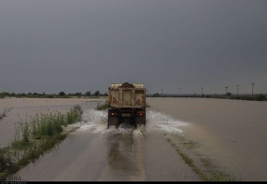 جاده اهواز - آبادان به دلیل آبگرفتگی مسدود شد