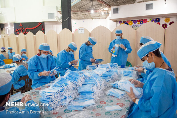 مشارکت ۲۸۰ گروه جهادی مرکزی در مقابله با کرونا تولید ۶۰۰هزار ماسک