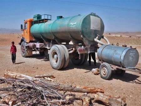 آبرسانی با تانکر به 10 روستای شادگان