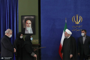تقدیر روحانی از خانواده های سه شهید حوزه سلامت کشور