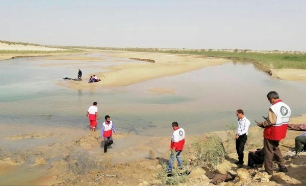 غرق شدن 5 تبعه افغان در رودخانه مُند  جسد 4 غریق پیدا شد