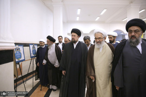 بازدید آیت الله نور مفید از نمایشگاه وکلای شرعی امام خمینی (س)