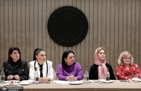 نشست رئیس‌جمهور با ایران‌شناسان ارمنی (9)