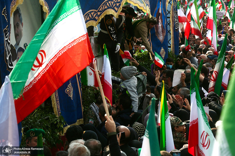 مراسم تشییع پیکرهای مطهر 84 شهید قهرمان ناوشکن دنا -2