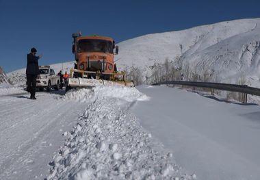 راه‌های برفی ۳۰۰ روستای مشگین‌شهر برف‌روبی شد