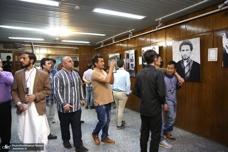 بازدید دانشجویان بین المللی سراسر کشور از بیت امام خمینی (س) در جماران