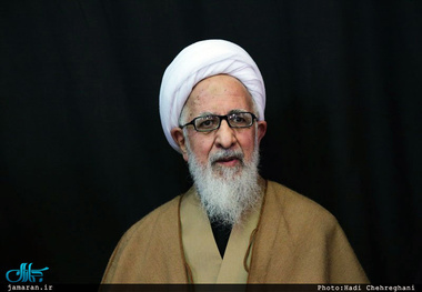 آیت‌الله العظمی جوادی آملی: مسئولان امنیت اقتصادی مردم را تامین کنند/ ما کشوری بزرگ و بزرگ زاده بوده ایم؛ وظیفه داریم بزرگوارانه زندگی کنیم