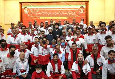 اعضا و مسئولان هلال‌احمر با آرمان‌های امام خمینی (س) تجدید میثاق کردند