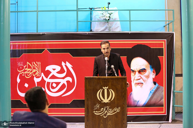 شب شعر «اين محرم وصفر است كه اسلام را زنده نگه داشته است» در حسینیه جماران